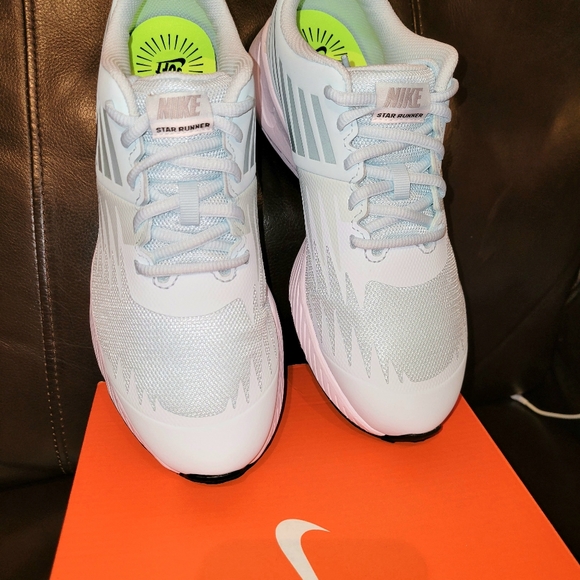 Nike Star Runner NWT - Picture 2 of 10